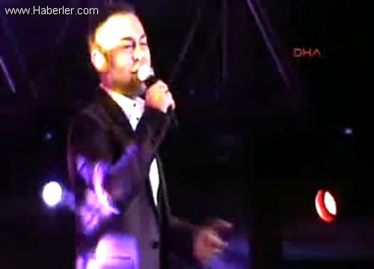 Kemer\'de Serdar Ortaç Rüzgarı