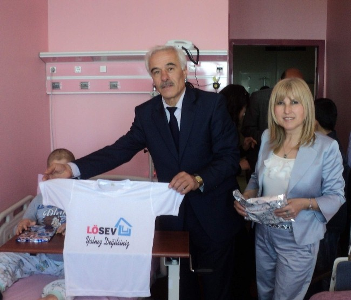 Lösev Temsilcisi, Kanserden Öldü