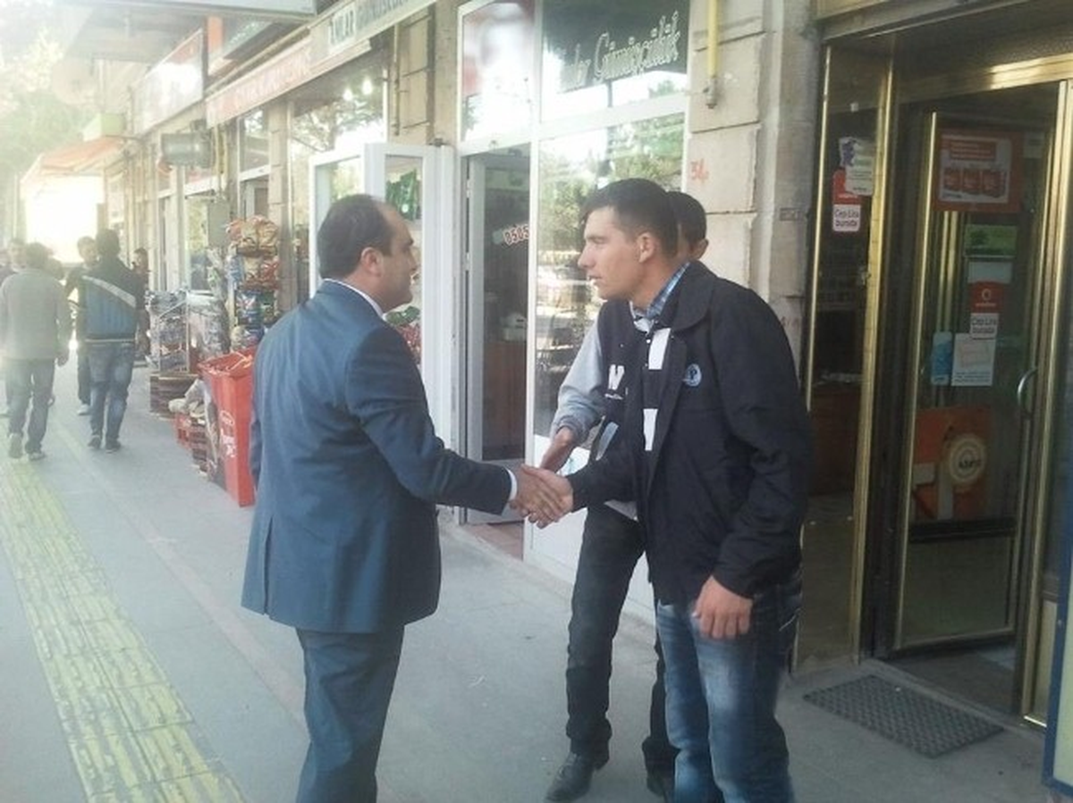 Milletvekili Özbek Bayramda Esnafı Unutmadı