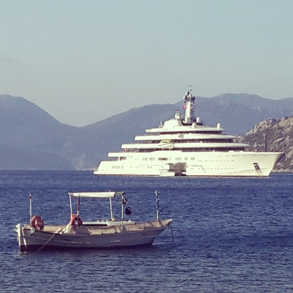 Rus Milyarder Abromoviç\'in Yatı Marmaris\'ten Ayrıldı