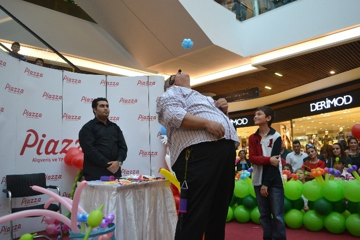 Samsun Piazza\'da Balon Şampiyonundan Şov