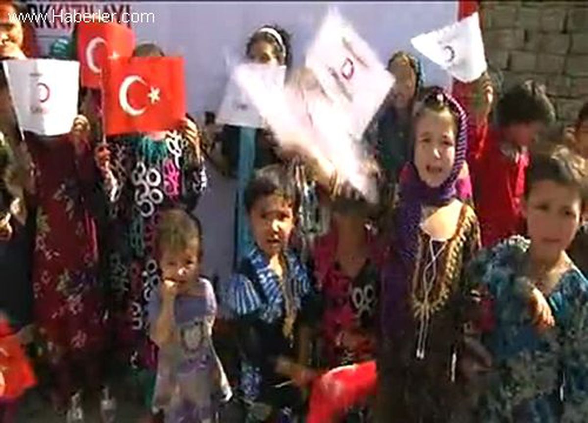 TİKA ve Kızılay\'dan kurban kesimi