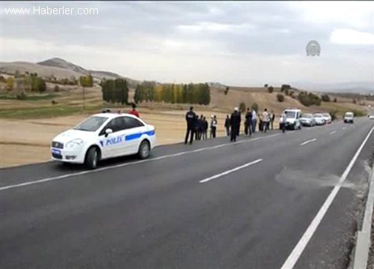 Traktör devrildi: 1 ölü