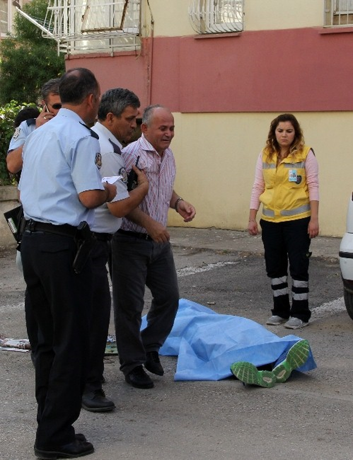 "Yürüyüşe Gidiyorum" Dedi İntihar Etti