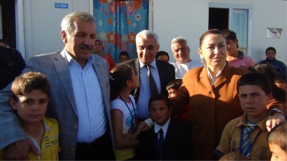 AK Parti Heyetinden Suriyeli Mültecilere Bayram Ziyareti