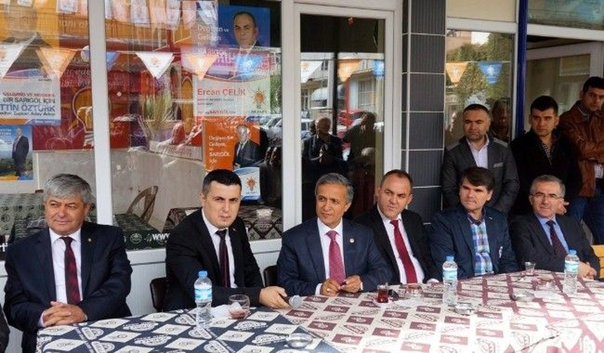 AK Parti\'li Yurttaş Sarıgöl\'de Partililerle Bayramlaştı