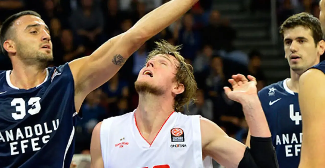 Anadolu Efes Farklı Başladı