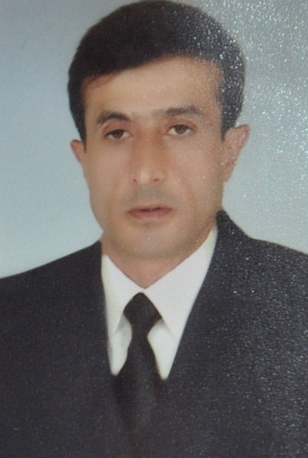 Annesinin Dostunu Gardropta Yakalayıp Öldürdü