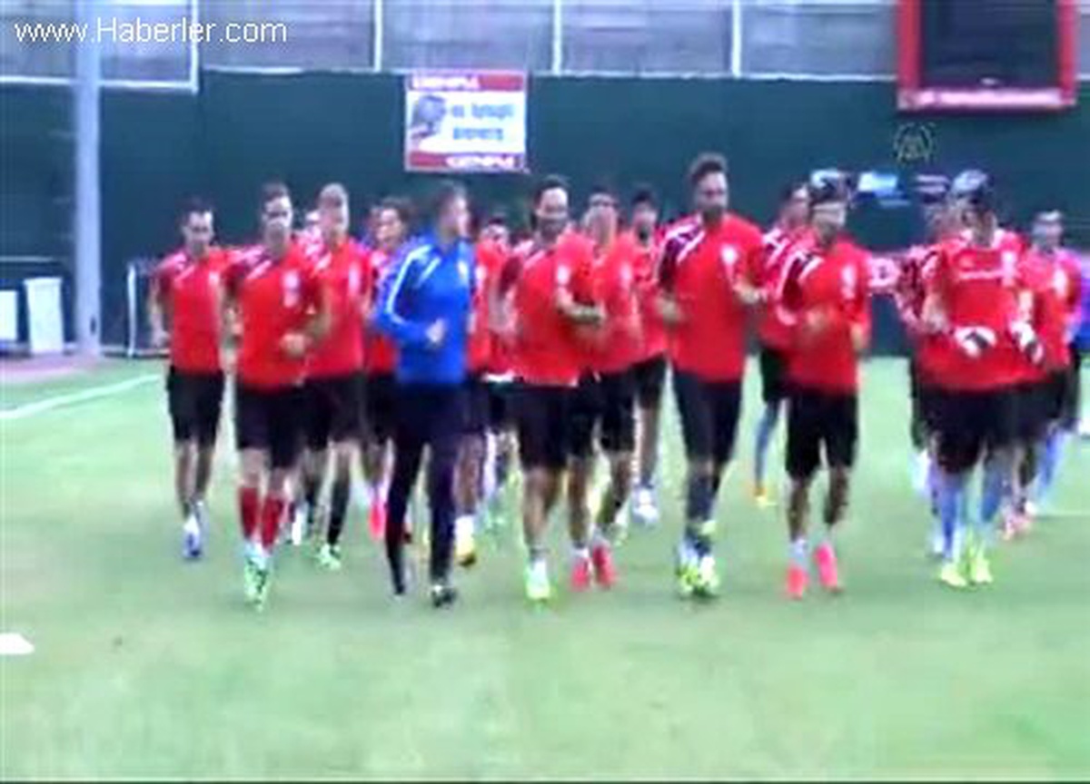 Antalyaspor\'da, Akhisar Belediyespor maçı hazırlıkları Gencer