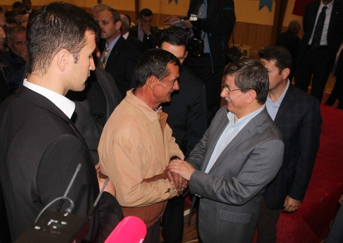 Bakan Davutoğlu, Bayramlaşma Programlarını Sürdürdü