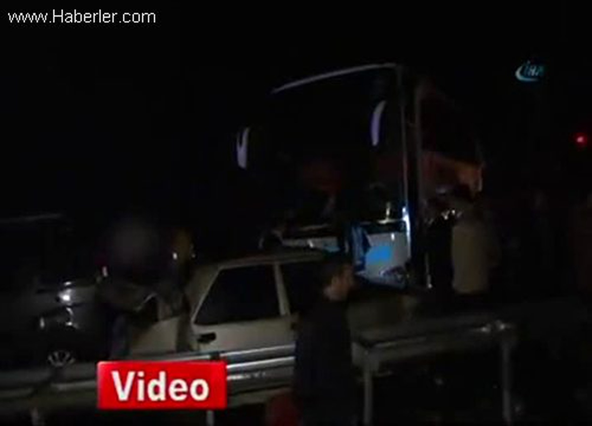 Başkent\'te Zincirleme Trafik Kazası, 30 Yaralı