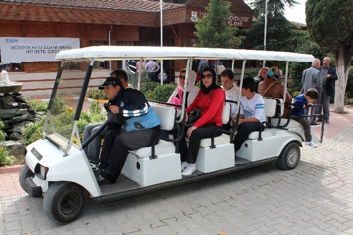 Bayramda Mezarlık Hizmetleri Beğenildi