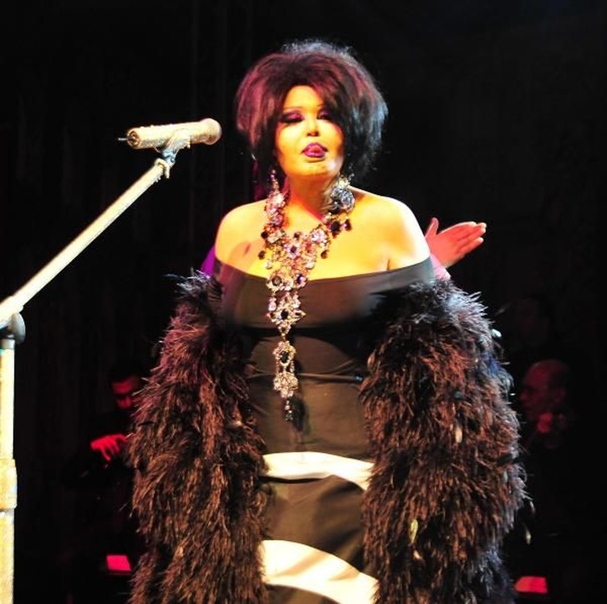 Bülent Ersoy, Kemer\'de Konser Verdi