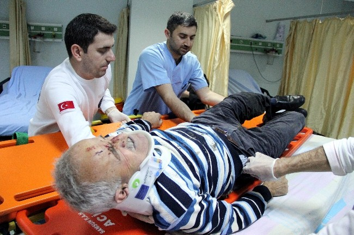 Dereye Düşen Yaşlı Adam Ölümden Döndü
