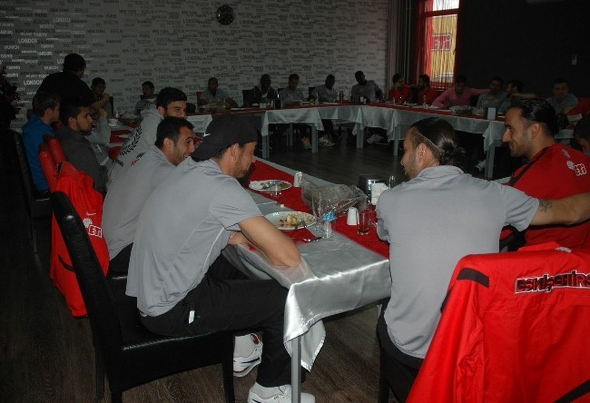 Eskişehirspor\'da Bayramlaşma