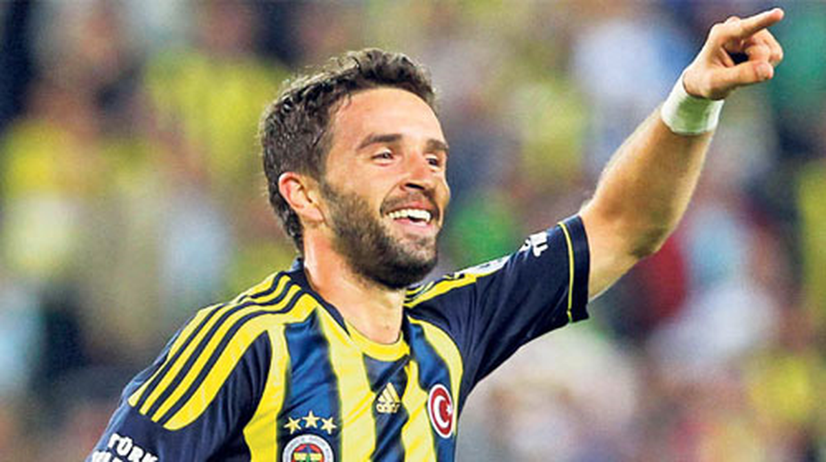 Fenerbahçe\'de Gökhan Gönül\'ün Sakatlığı