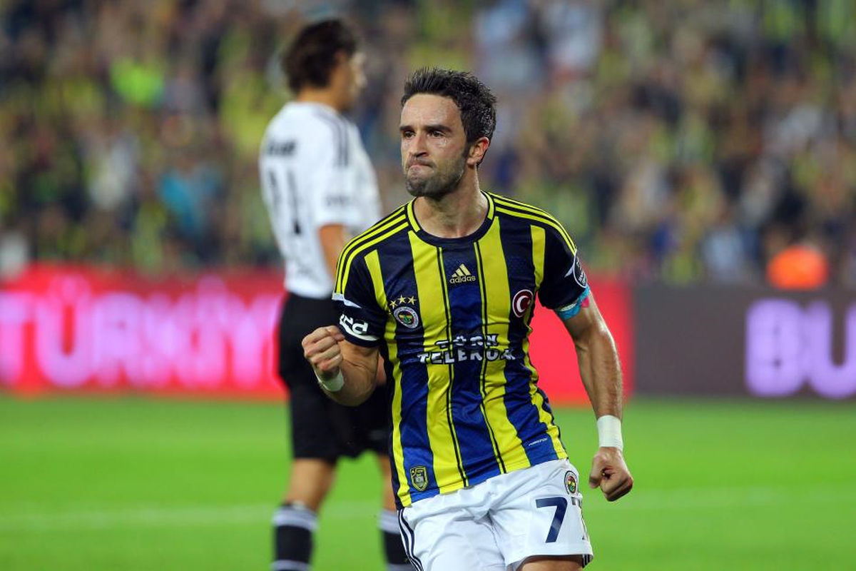 FB\'li Gökhan Gönül\'ün Bacağında Ödem Tespit Edildi