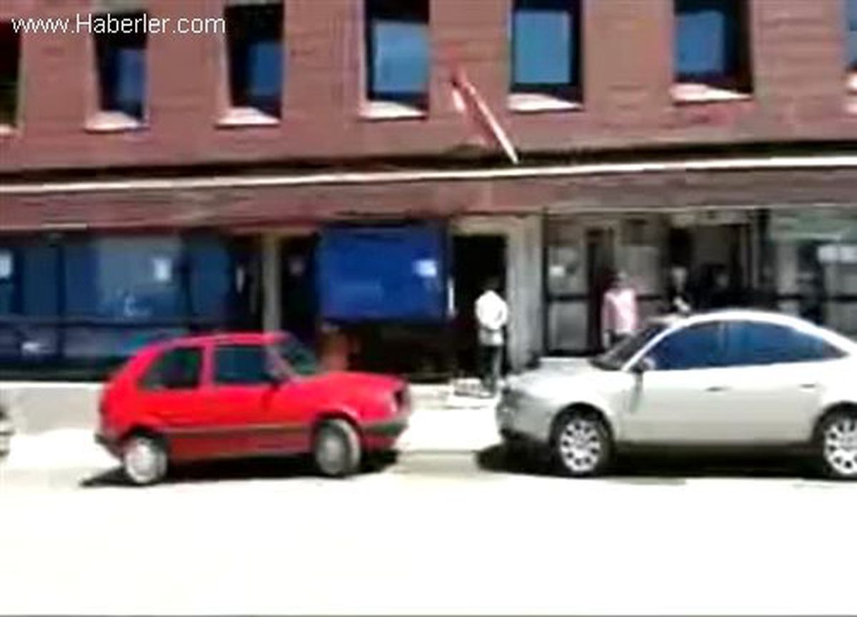 İki Sırp Bakan Yasağa Rağmen Kosova\'da