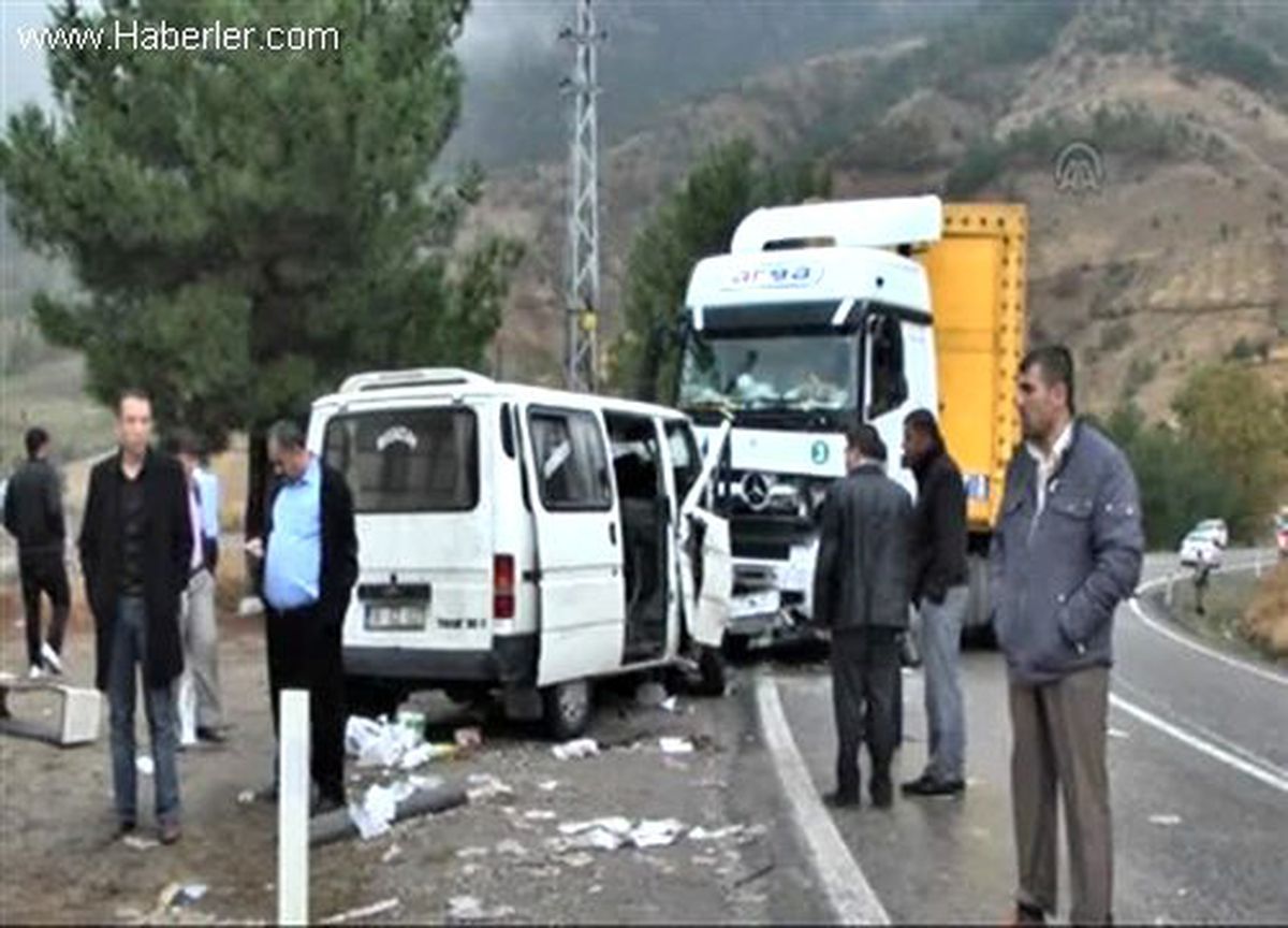 Kahramanmaraş\'ta trafik kazası: 2 ölü, 7 yaralı