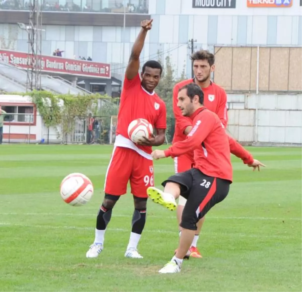 Samsunspor\'un 2 Golcüsü: "Zirveye Yaklaşmak İstiyoruz"