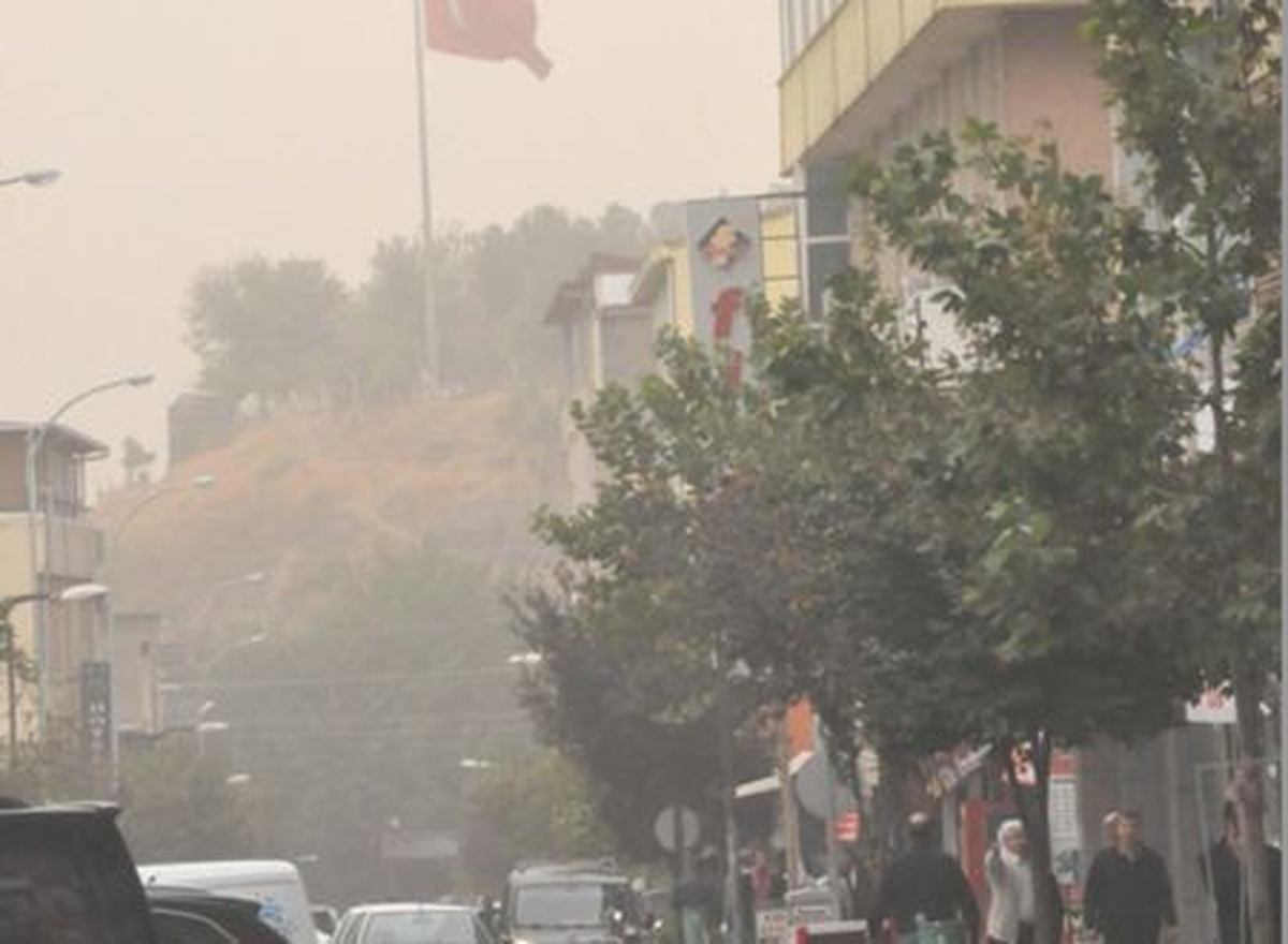 Şanlıurfa\'da Toz Bulutu Etkili Oluyor