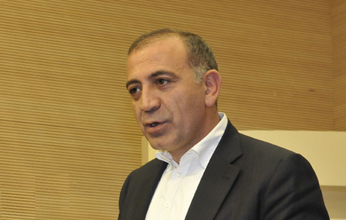 Tekin, \'Haksızlık Karşısında Sessiz Kalanlar, Dilsiz Şeytandır"