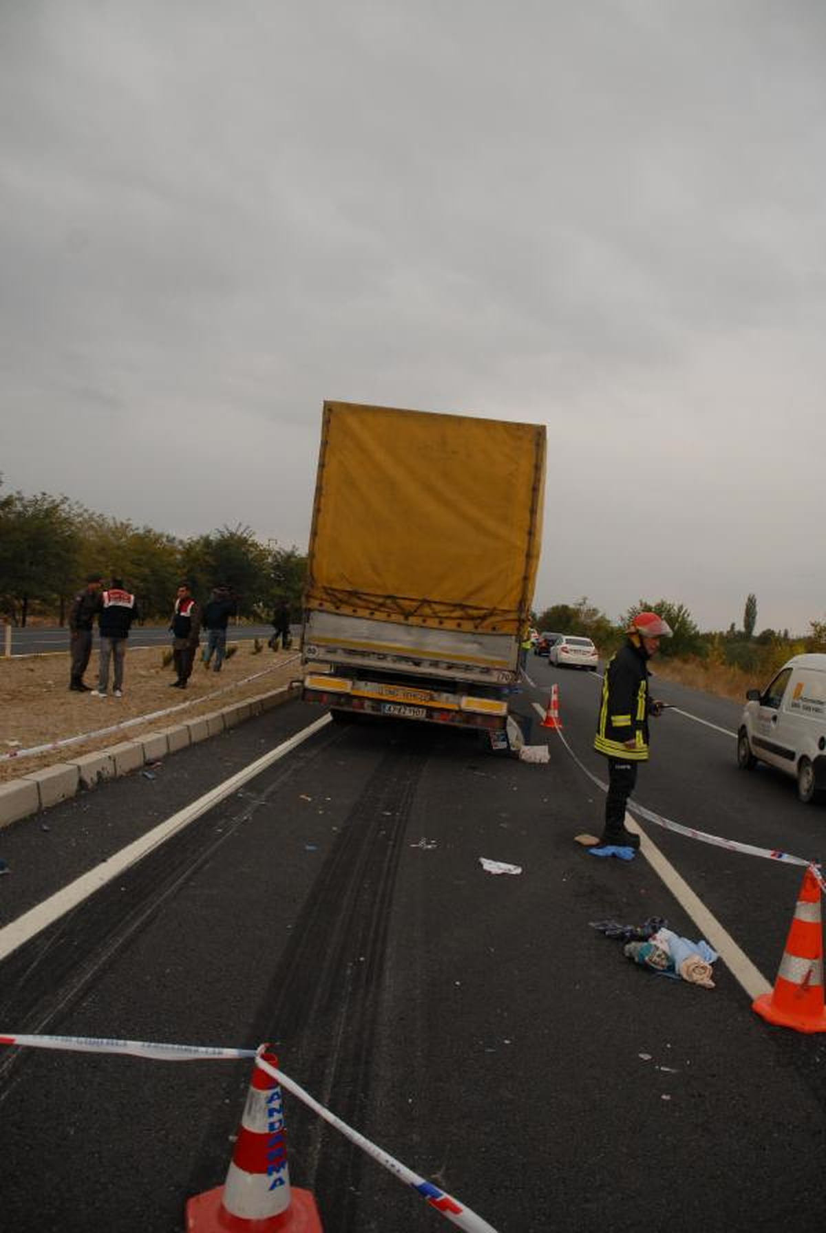 Tır, Engelli Motosikletini Altına Alıp Sürükledi: 1 Ölü
