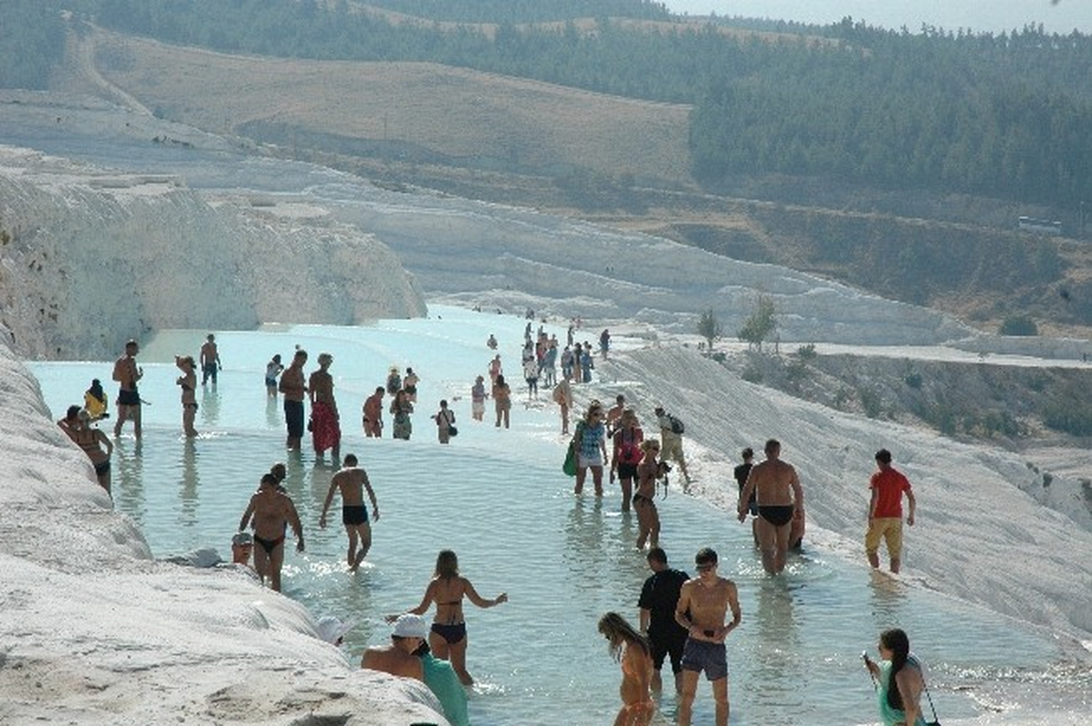 Yağmurlu Hava Pamukkale\'ye Ziyareti Azalttı