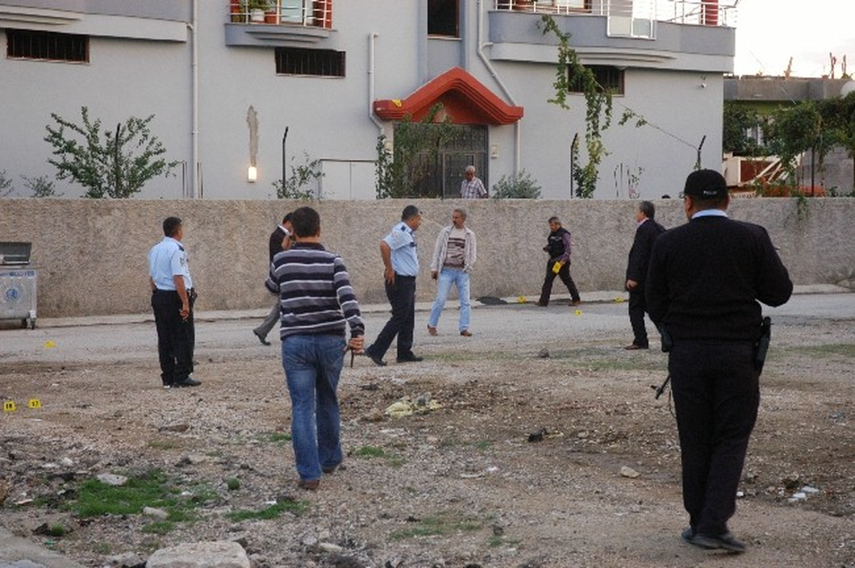 Adana\'da İki Aile Arasında Kavga Çıktı: 5 Yaralı