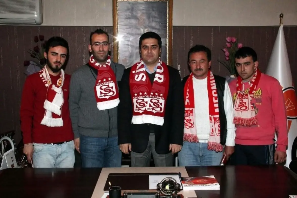 AK Parti İl Başkanı Kuru'dan Sivasspor Taraftarına Destek