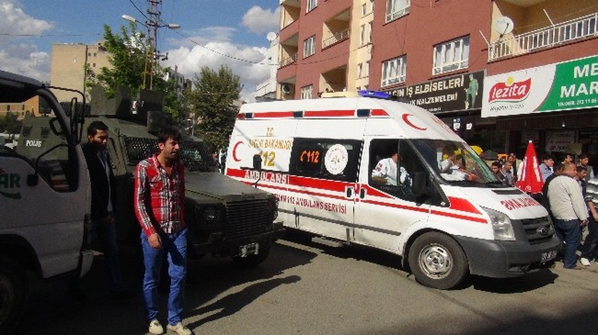 Amca Yeğen Kavgasında Silahlar Konuştu: 1 Yaralı