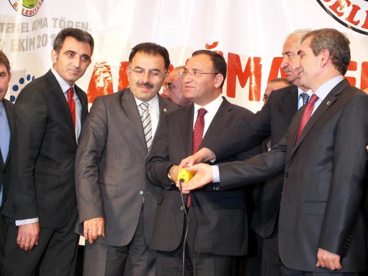 Bozdağ, Yozgat\'ta Toplu Konutun Temel Atma Törenine Katıldı