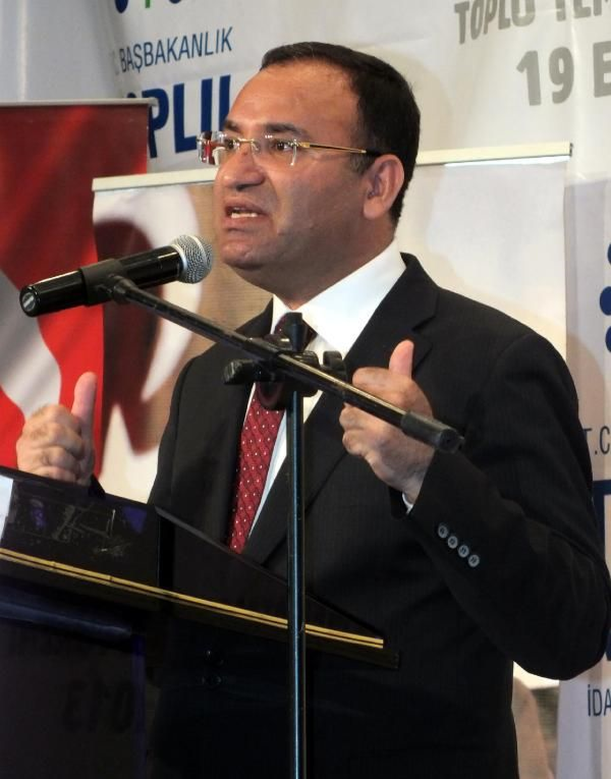 "TBMM Başı Açık Olanı da Örtülü Olanıda Temsil Ediyor"