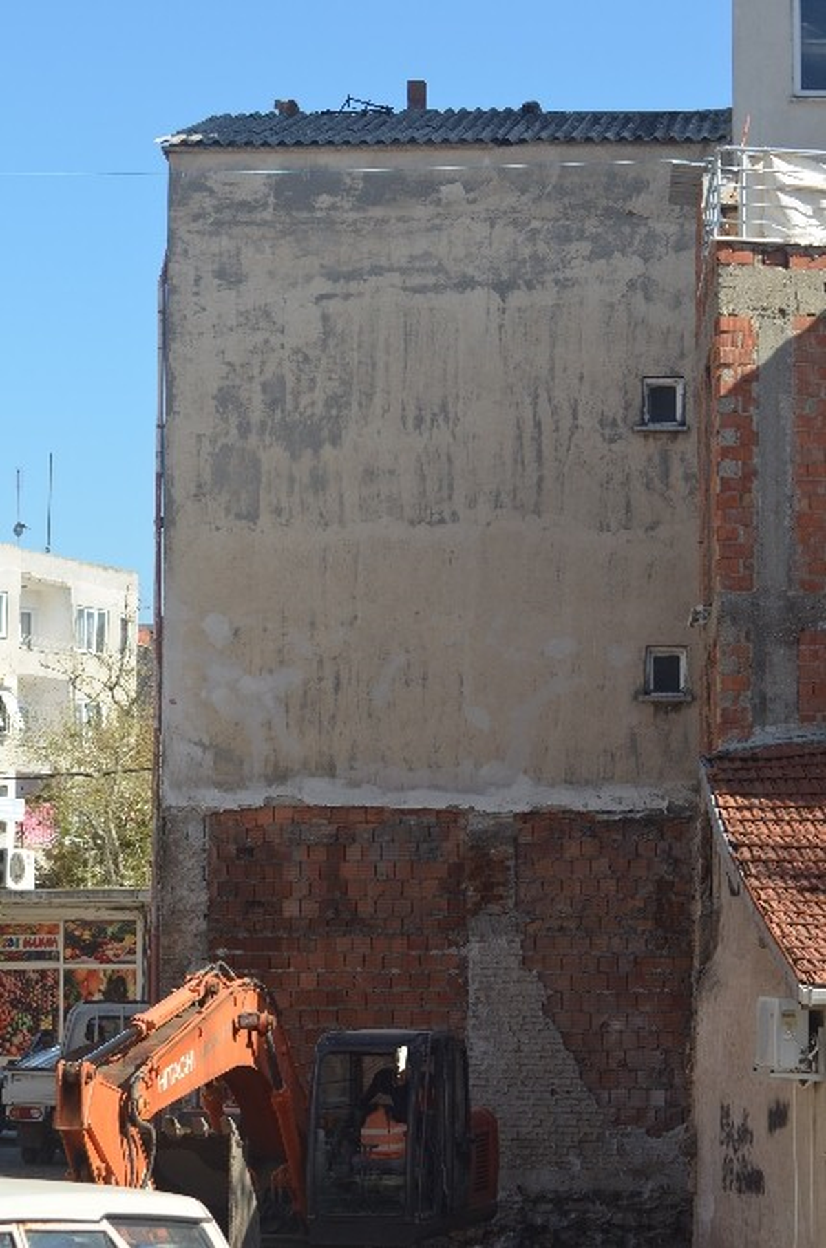 Çatıda Mahsur Kalan Kediyi Ölüme Terk Ettiler