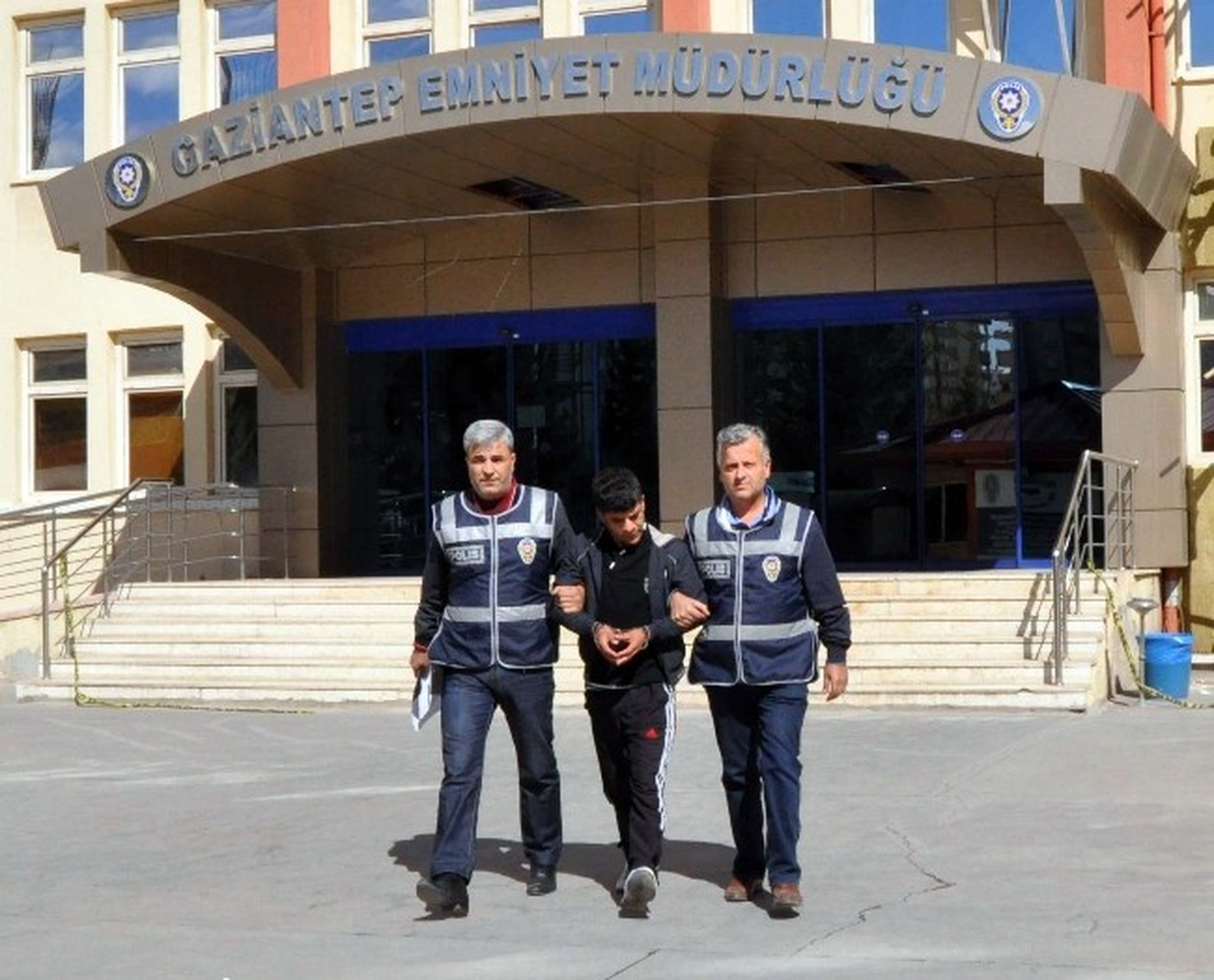 Cinayet Zanlısına Yardım Eden Şüpheli Adliyede