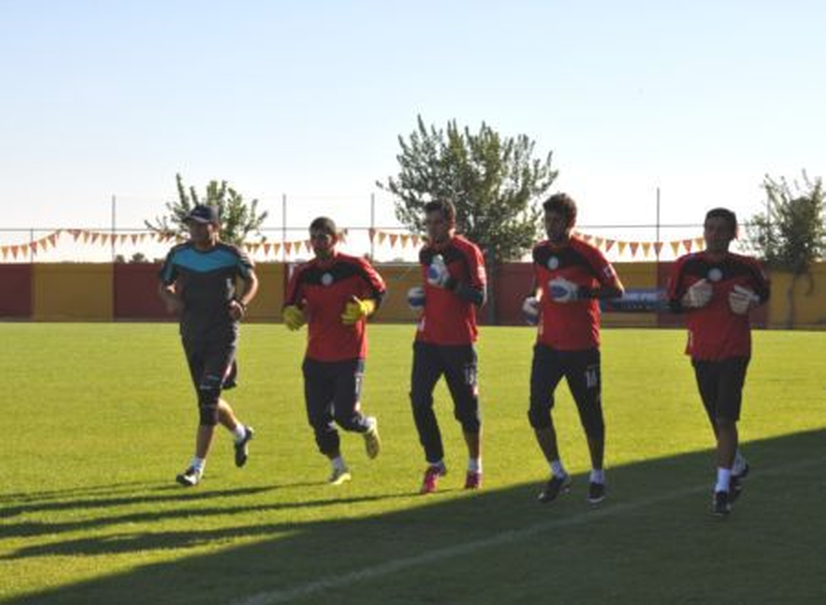 Diyarbakır Büyükşehir Belediyespor Aydın\'a Gitti