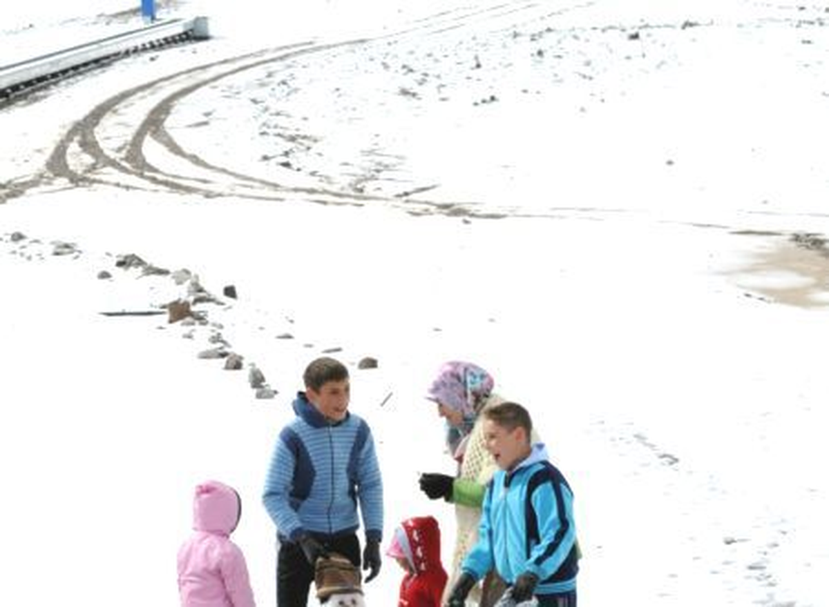 Erciyes Dağı\'nda Kar Yağışı