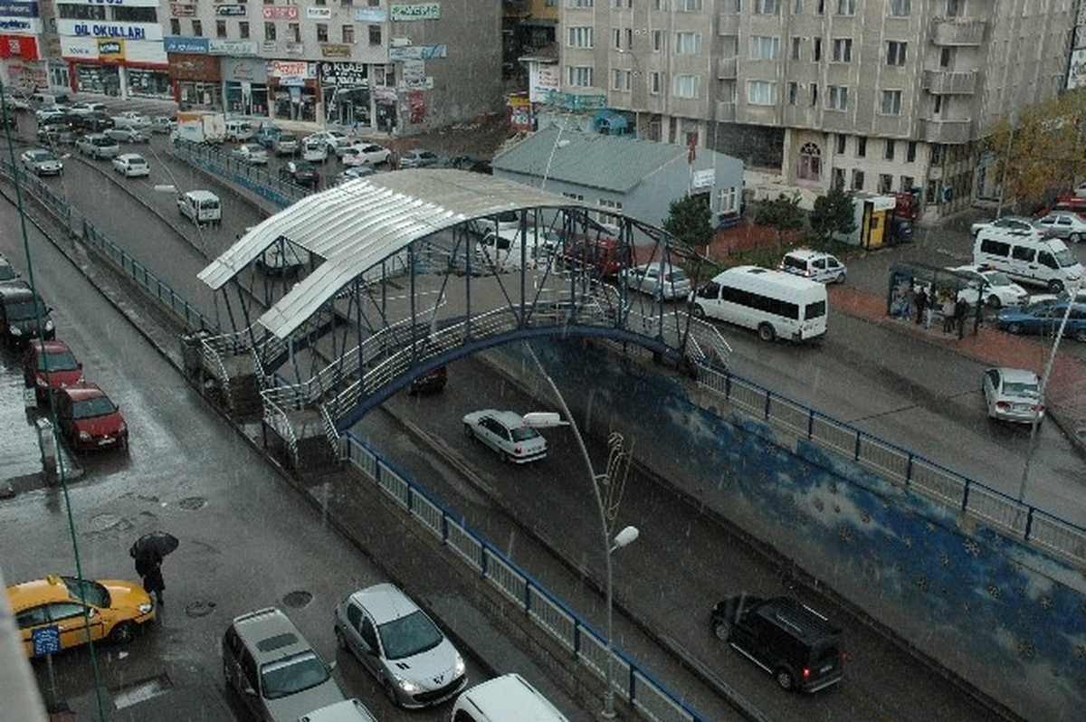Erzurum\'da Dolu Sürprizi