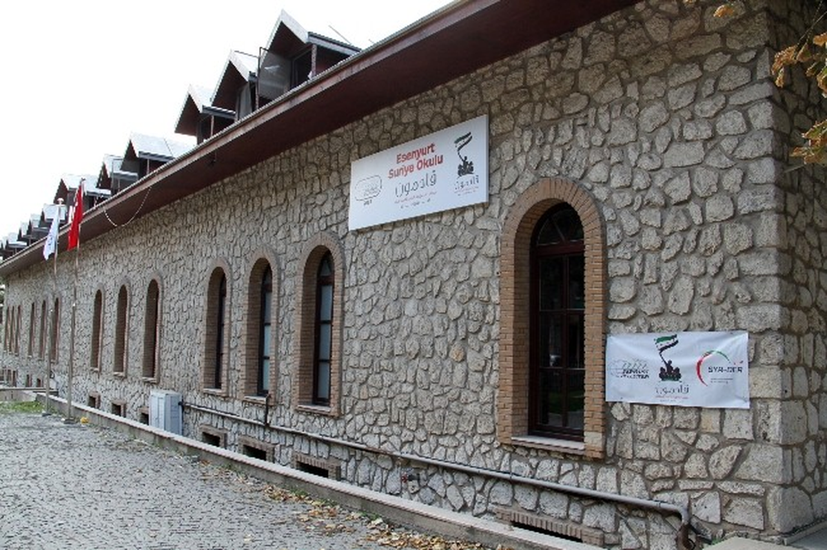 "Esenyurt Suriyeli Mülteci Öğrenciler Okulu" Eğitime Başlıyor