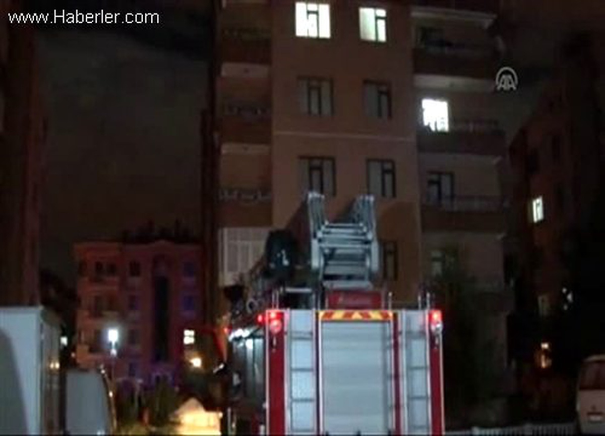Eve Hırsız Girdiğini Zannedince Alt Balkona Atladı