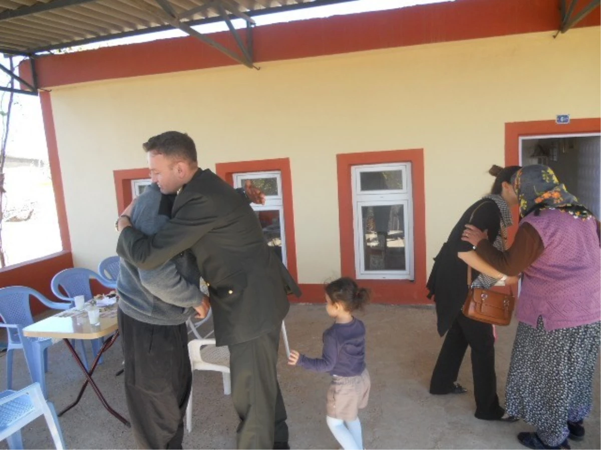 Jandarma Komutanı Mazılıgüney, Şehit Aileleri ile Bayramlaştı