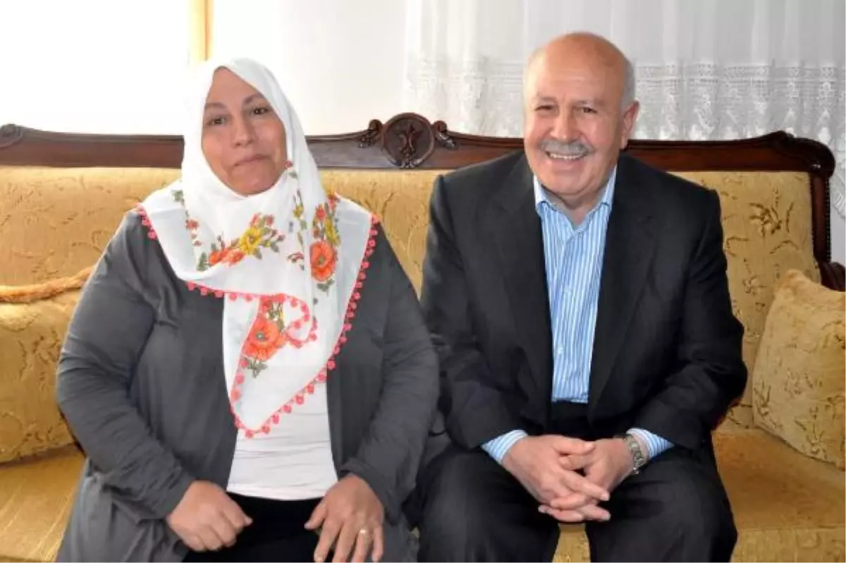 Kaçırılan Pilot Ağca\'nın Elazığ\'daki Baba Evinde Umutlu Bekleyiş