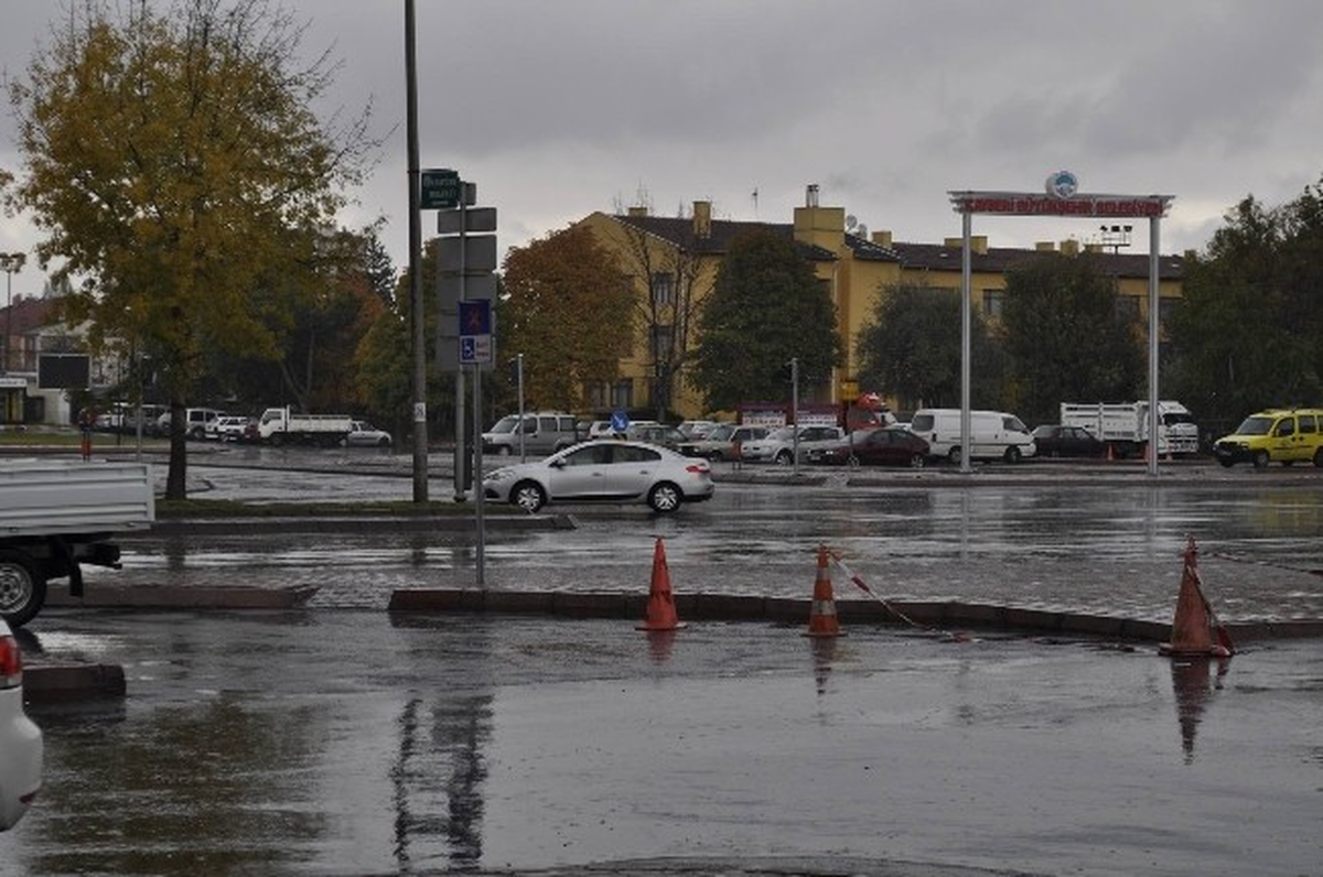 Kayseri\'de Dolu Yağışı Etkili Oldu