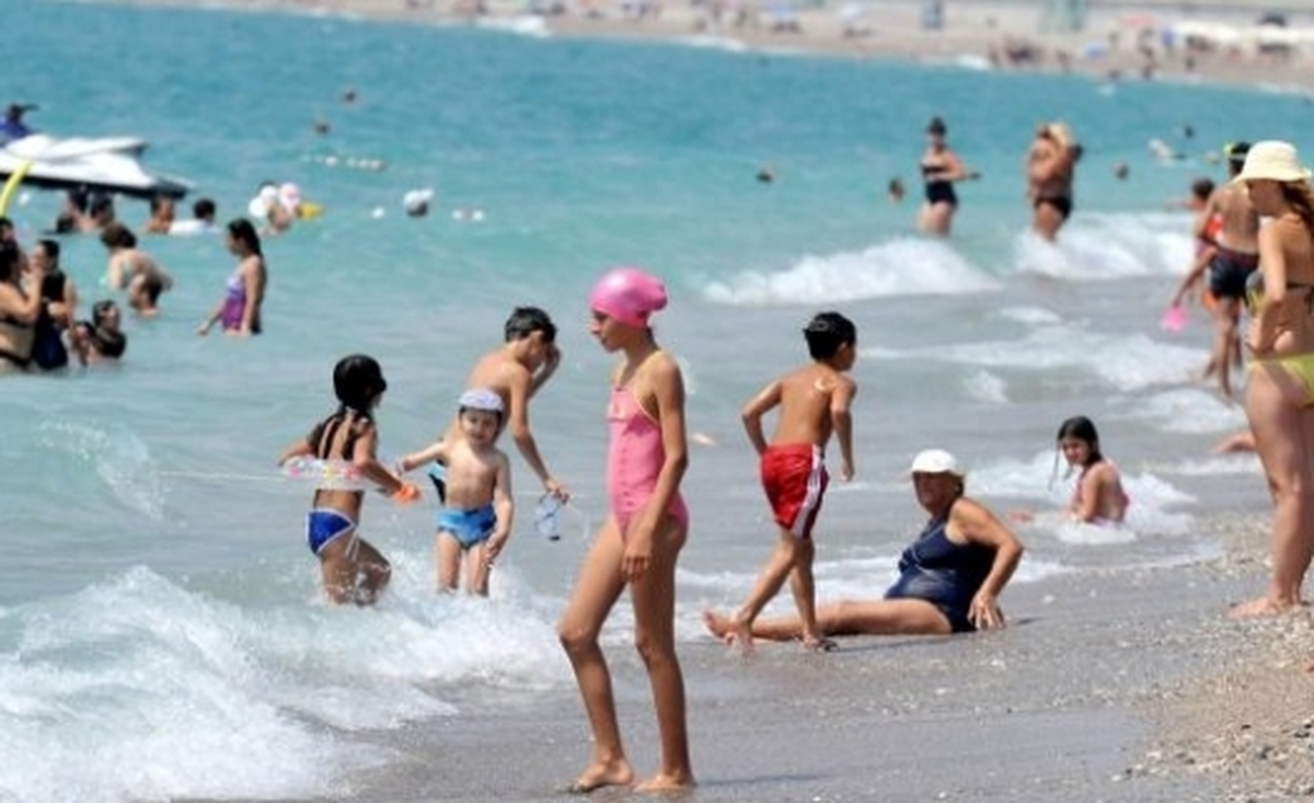 Mersin Sahillerinde Bayram Tatili Bereketi