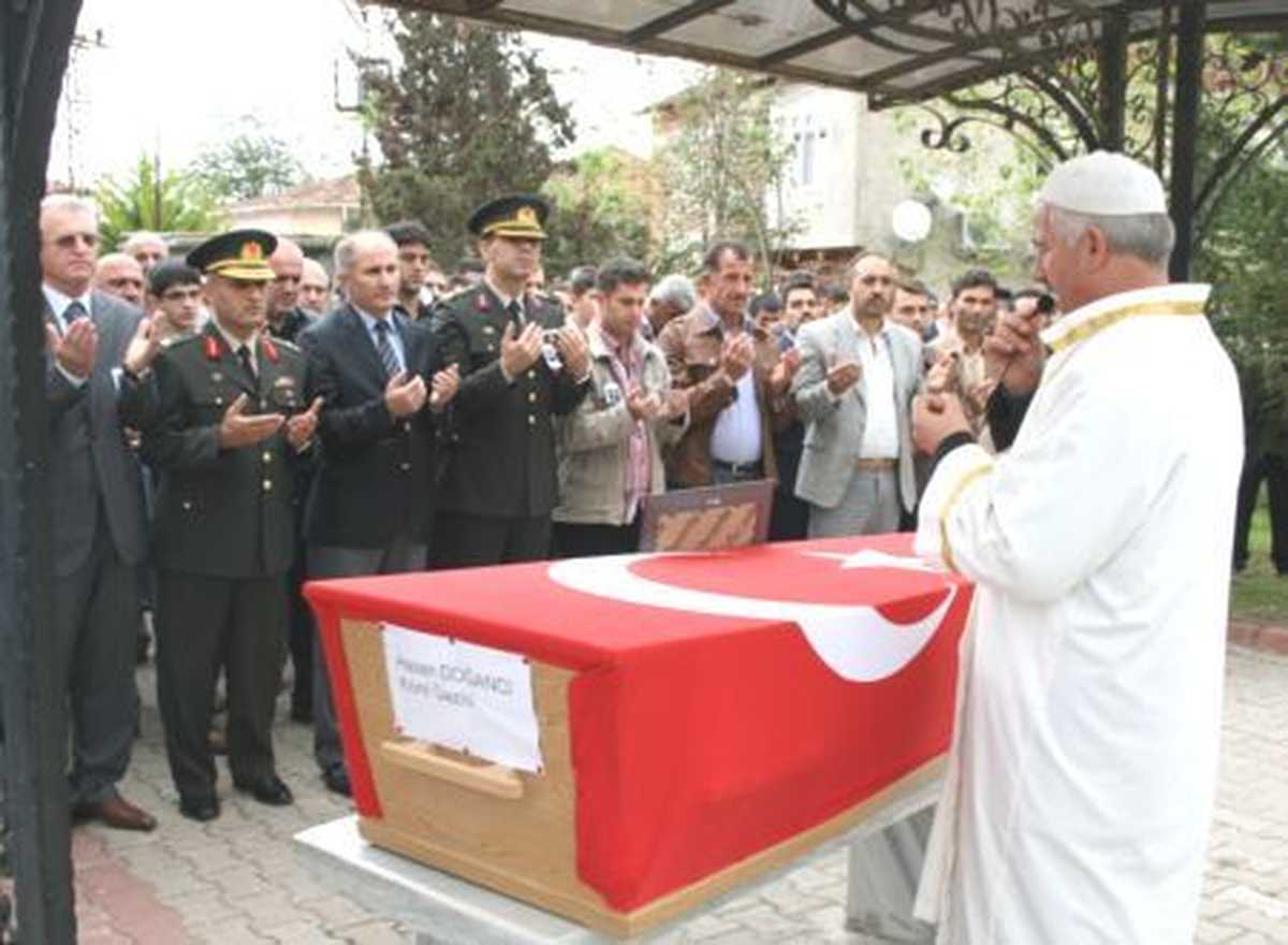 Vefat Eden Kore Gazisi, Son Yolculuğuna Uğurlandı