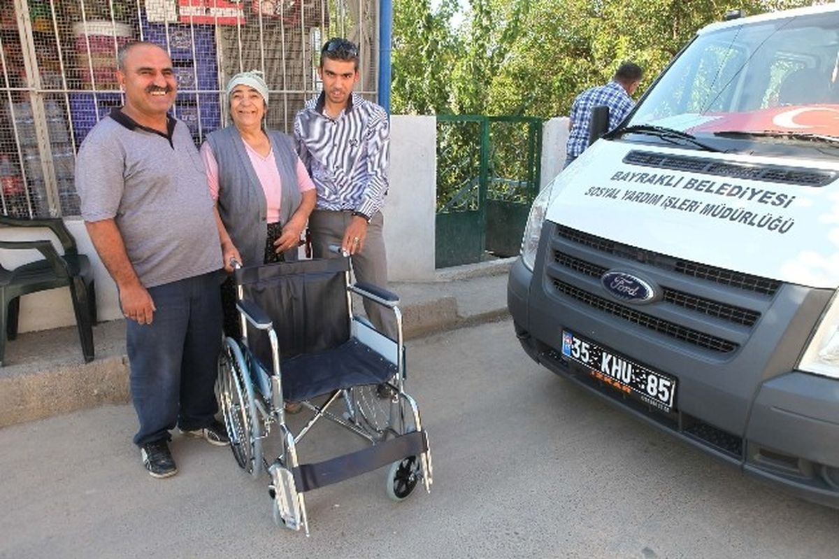 Bayraklı\'da Engellilerin Yüzü Güldü