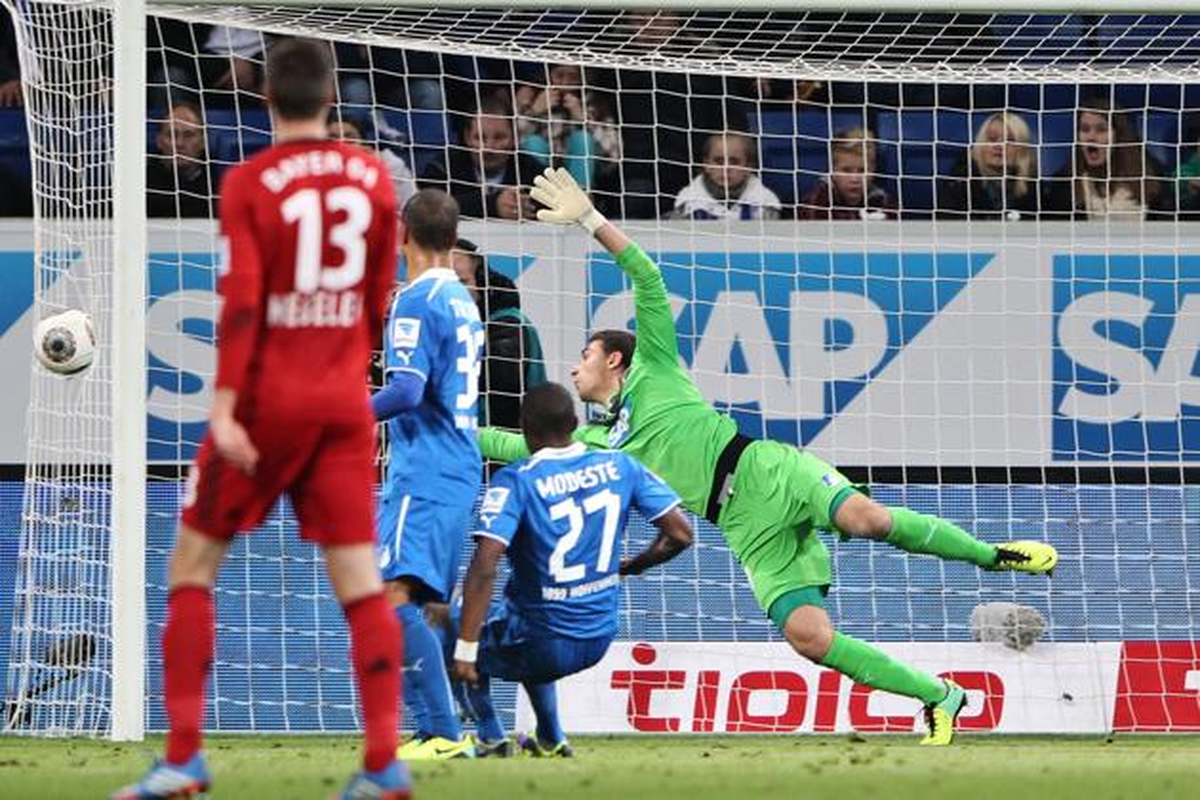 Bundesliga\'daki Skandal Gol Kararı