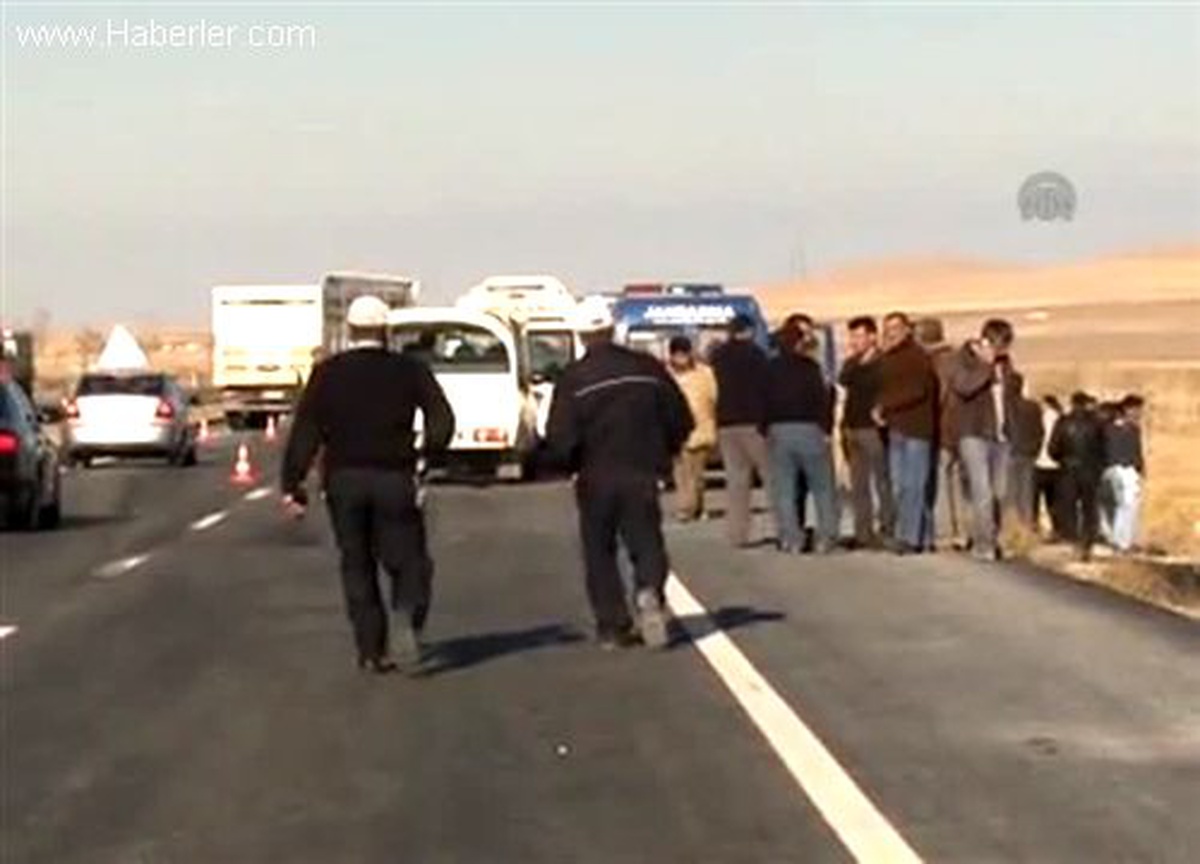 Düğün konvoyunda kaza: 5 ölü, 1 yaralı