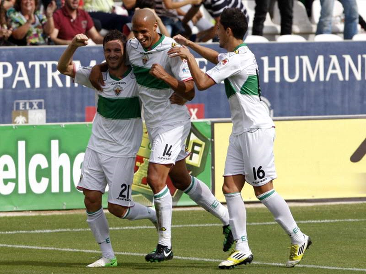 Elche Üst Üste Üçüncü Galibiyetini Aldı: 2-1