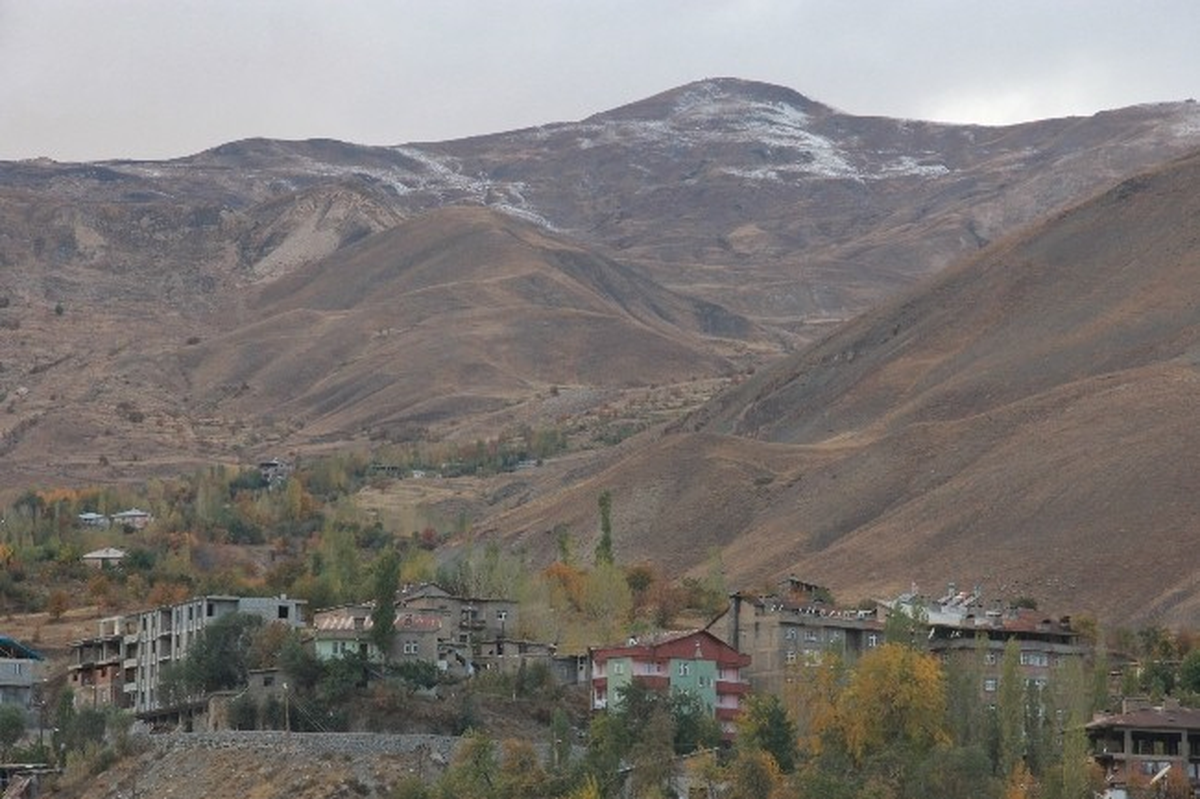 Hakkari\'ye Yılın İlk Karı Yağdı